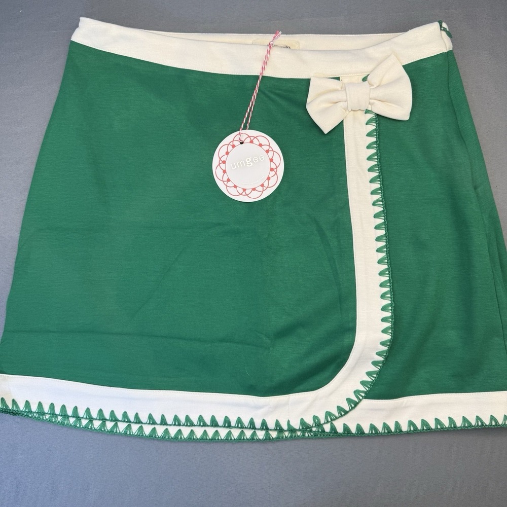 NEW Umgee Women's Sz Medium Kelly Green White Side Zip Embroidery Bow Mini Skort